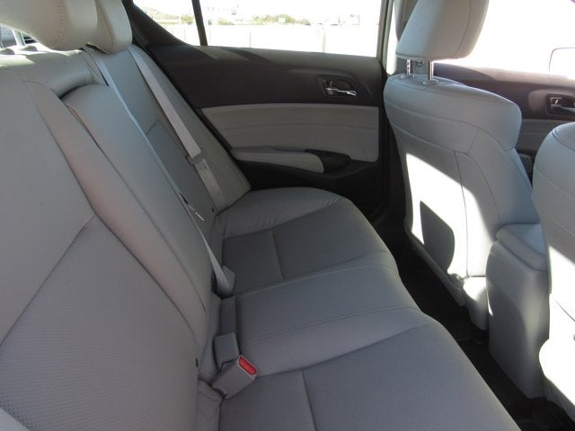 2017 Acura ILX w/Premium Pkg