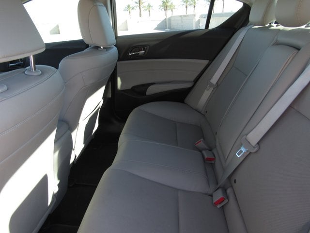 2017 Acura ILX w/Premium Pkg