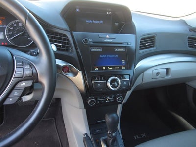 2017 Acura ILX w/Premium Pkg