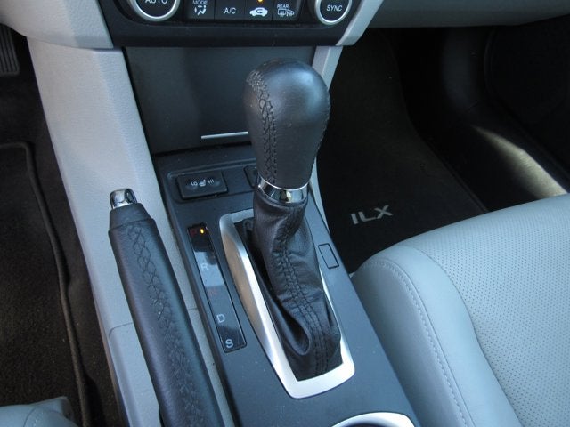 2017 Acura ILX w/Premium Pkg