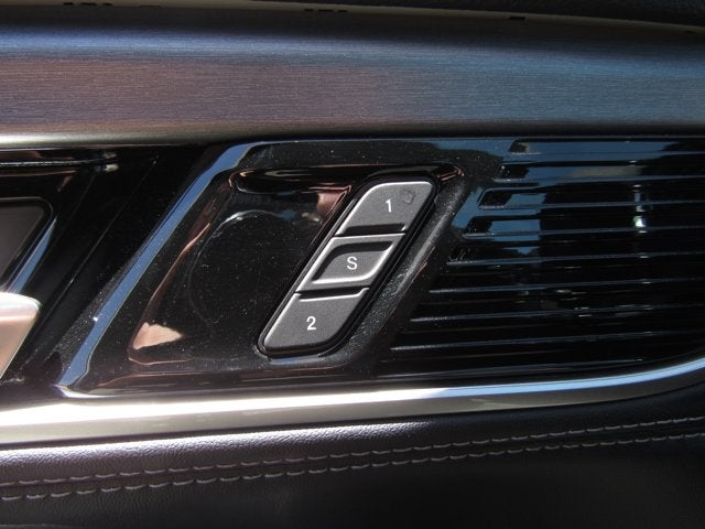 2025 Jeep Wagoneer Series II Carbide