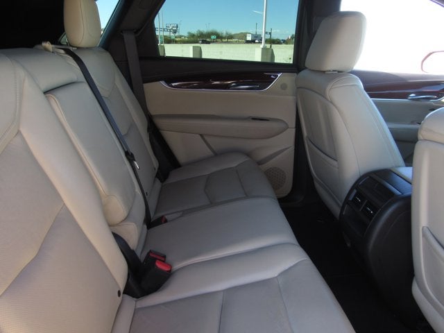 2017 Cadillac XT5 Luxury FWD