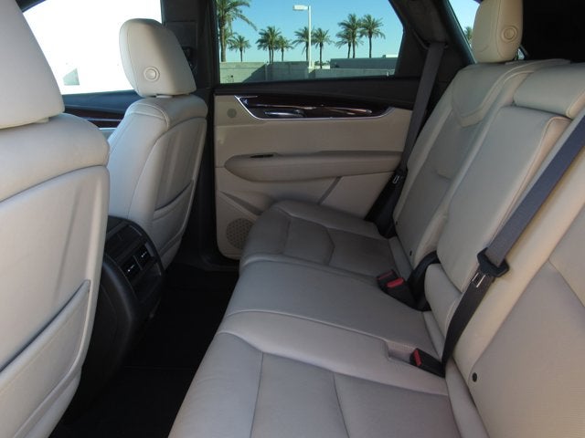 2017 Cadillac XT5 Luxury FWD