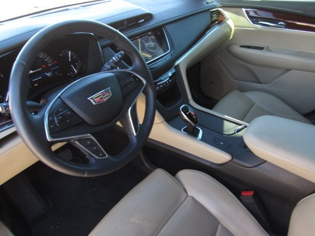 2017 Cadillac XT5 Luxury FWD