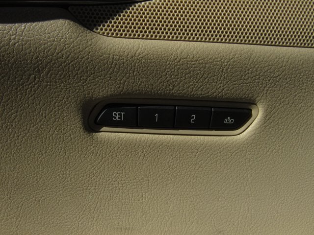 2017 Cadillac XT5 Luxury FWD