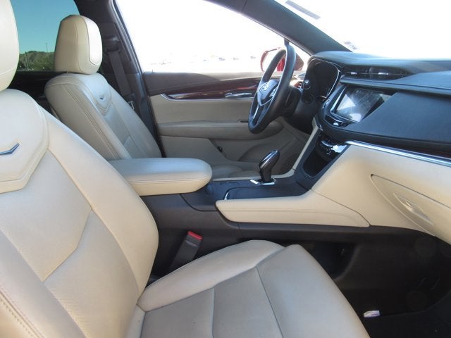 2017 Cadillac XT5 Luxury FWD