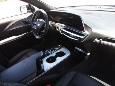 2024 Cadillac LYRIQ Tech
