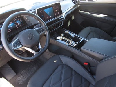2024 Volkswagen Atlas Cross Sport 2.0T SE w/Technology