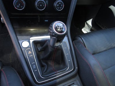 2016 Volkswagen Golf GTI SE