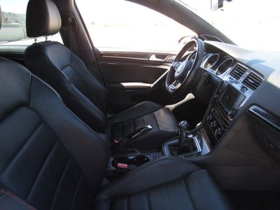 2016 Volkswagen Golf GTI SE