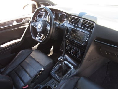 2016 Volkswagen Golf GTI SE
