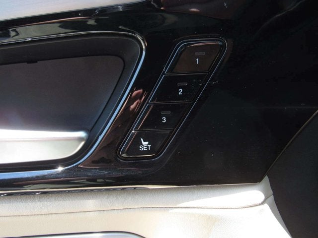 2025 Acura MDX w/Technology Package