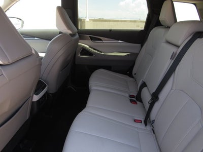 2026 INFINITI QX60 LUXE