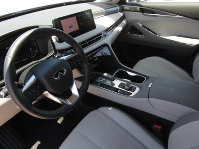 2026 INFINITI QX60 LUXE