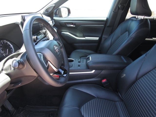 2023 Toyota Highlander XSE