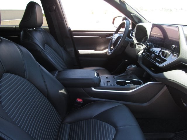 2023 Toyota Highlander XSE