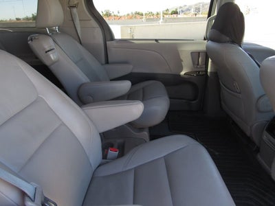2017 Toyota Sienna XLE
