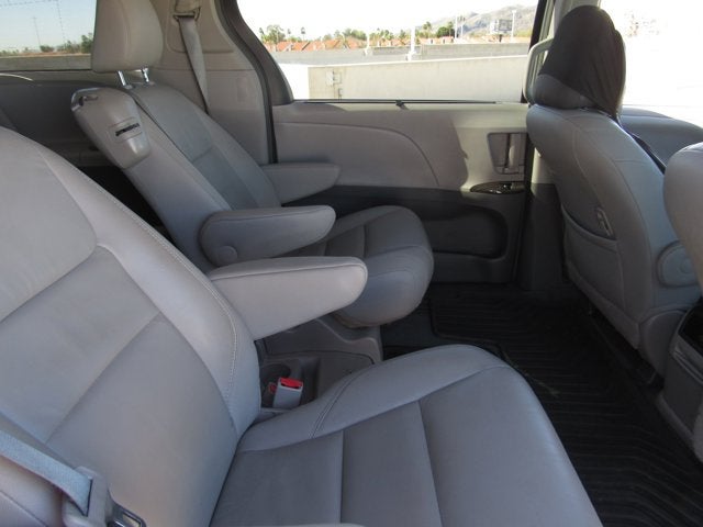 2017 Toyota Sienna XLE