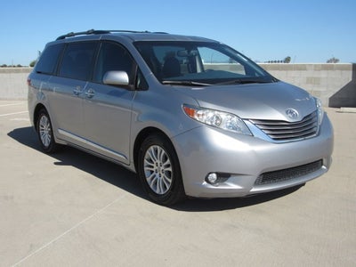 2017 Toyota Sienna XLE