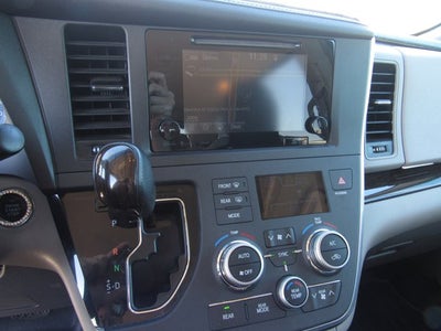 2017 Toyota Sienna XLE