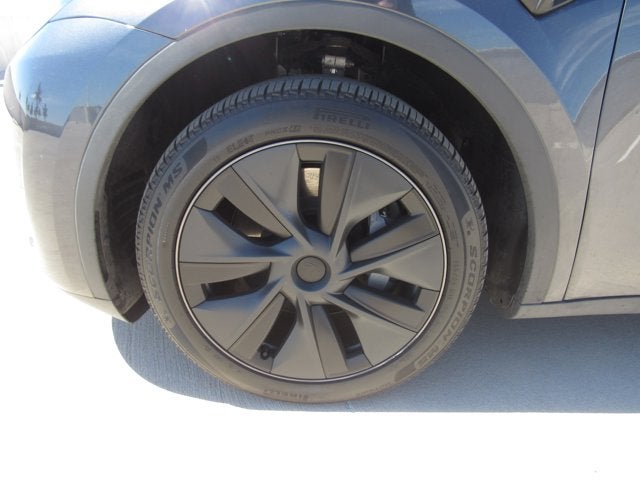 2024 Tesla Model Y Standard Range