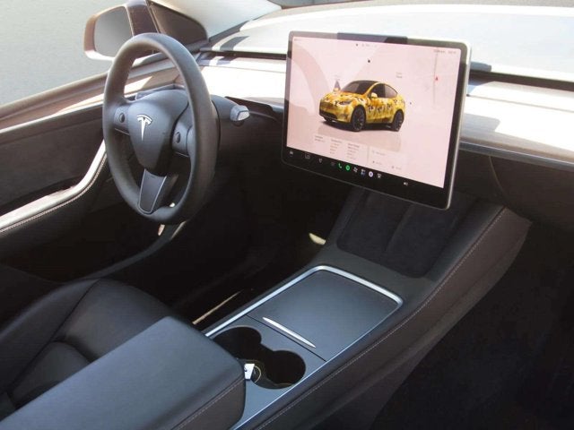 2025 Tesla Model Y Long Range