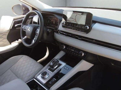 2025 Mitsubishi Outlander Plug-In Hybrid SEL