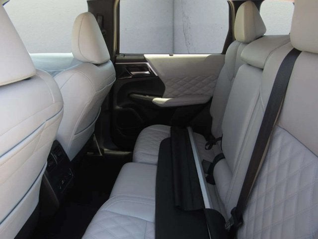 2025 Mitsubishi Outlander Plug-In Hybrid SEL