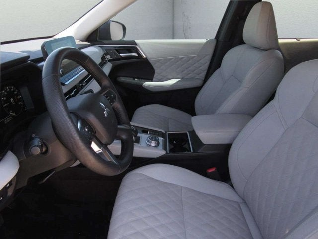 2025 Mitsubishi Outlander Plug-In Hybrid SEL