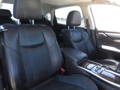 2016 INFINITI Q70L 3.7