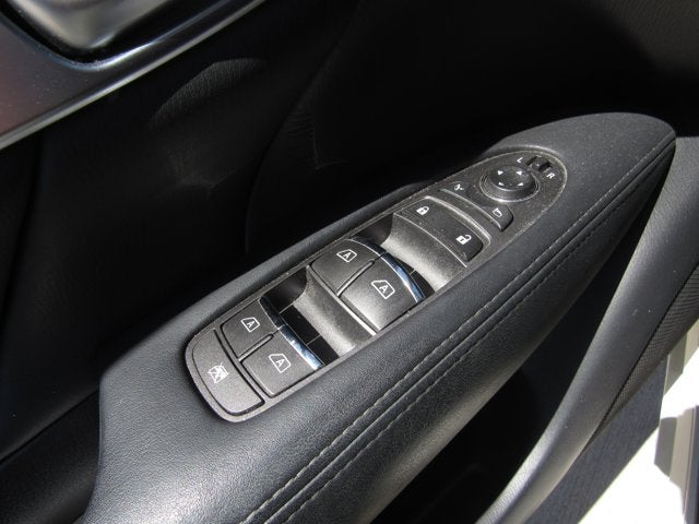 2016 INFINITI Q70L 3.7