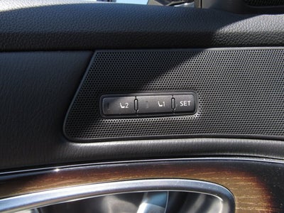 2016 INFINITI Q70L 3.7