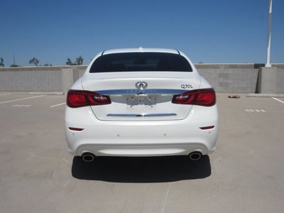 2016 INFINITI Q70L 3.7