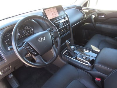 2024 INFINITI QX80 LUXE