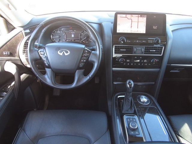 2024 INFINITI QX80 LUXE