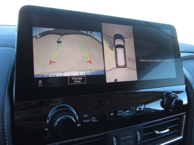 2024 INFINITI QX80 LUXE