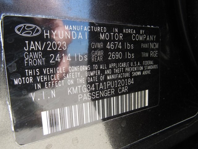 2023 Genesis G70 2.0T