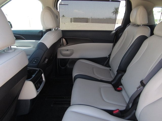 2025 Kia Carnival SX