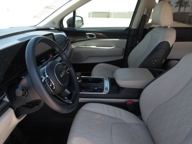2025 Kia Carnival SX